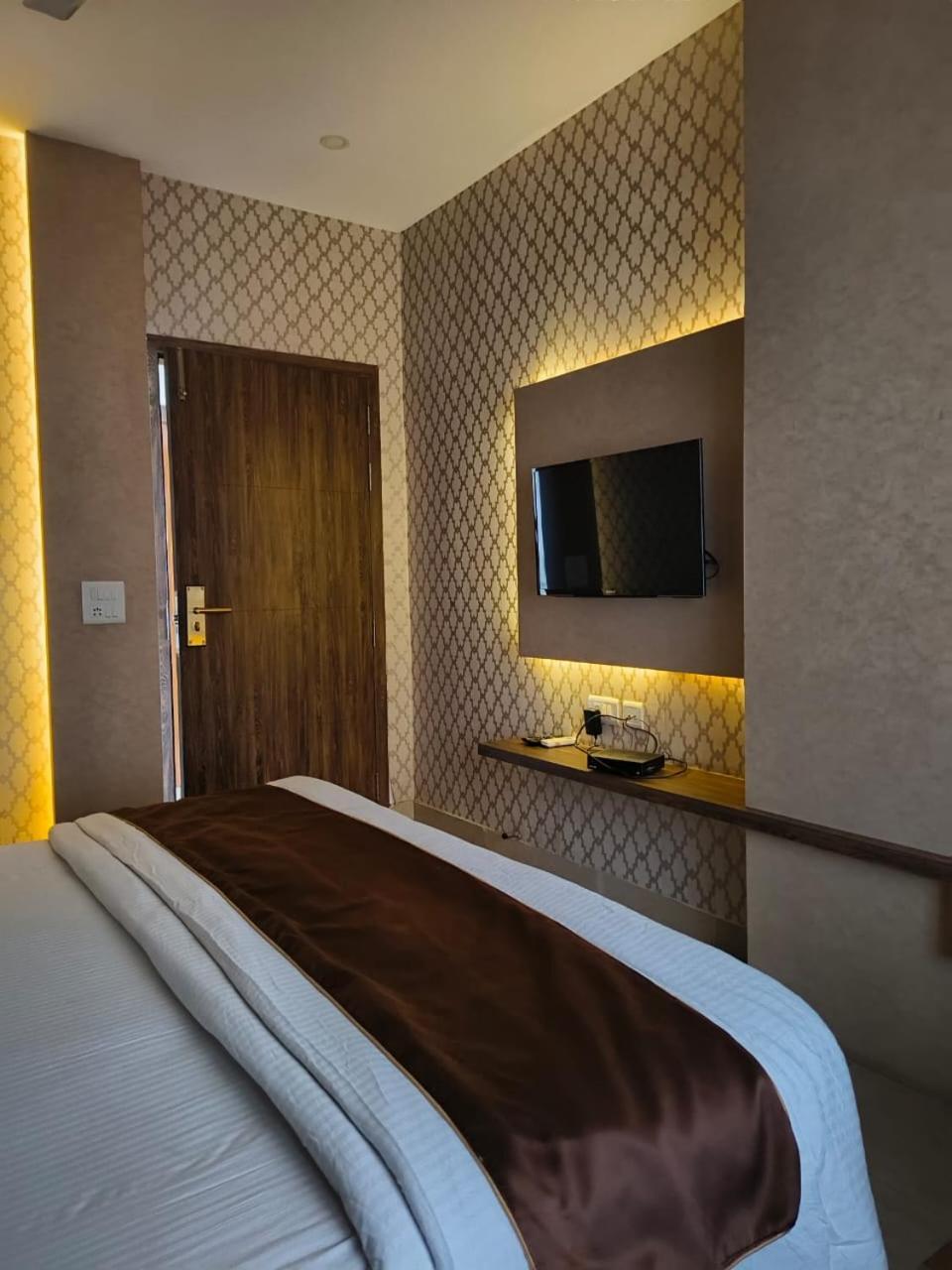 Jaanki Farms & Resorts Джорхат Екстер'єр фото