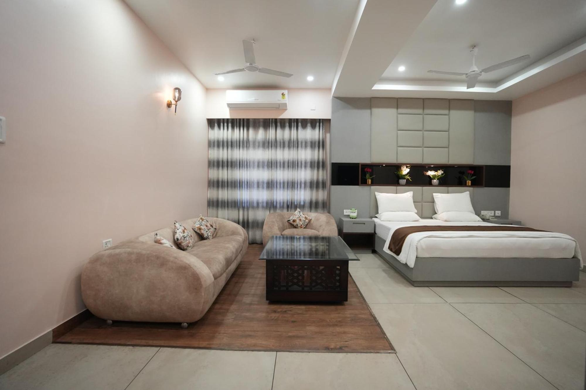 Jaanki Farms & Resorts Джорхат Екстер'єр фото